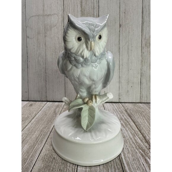 Vintage Owl Figurine Statue Standing On Branch Porcelain White Home Decor 6.5" - Picture 2 of 10